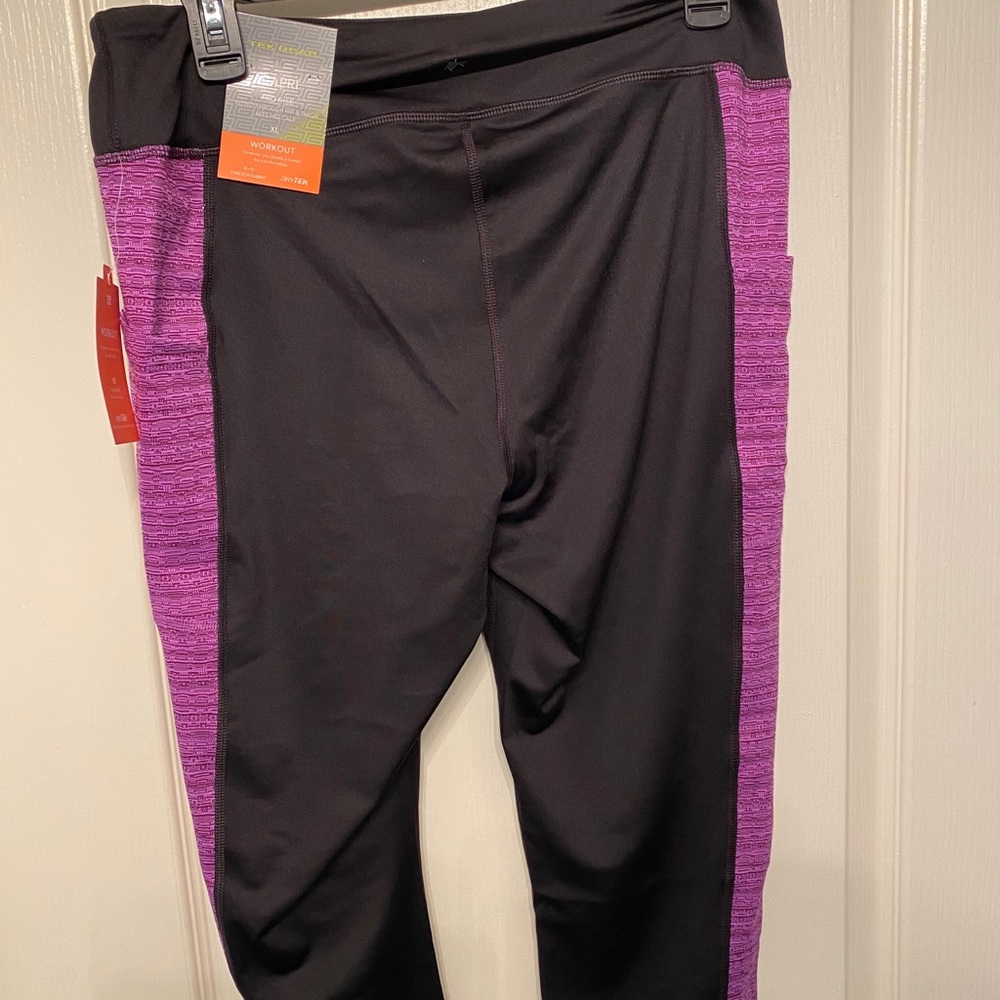 NWT Capri midrise xl workout yes gear